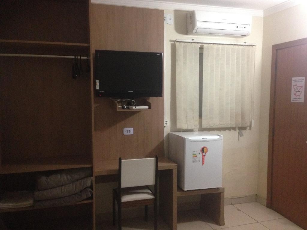 Hotel Express - Leva E Busca No Aeroporto Gratis 24 Horas Várzea Grande Exteriör bild